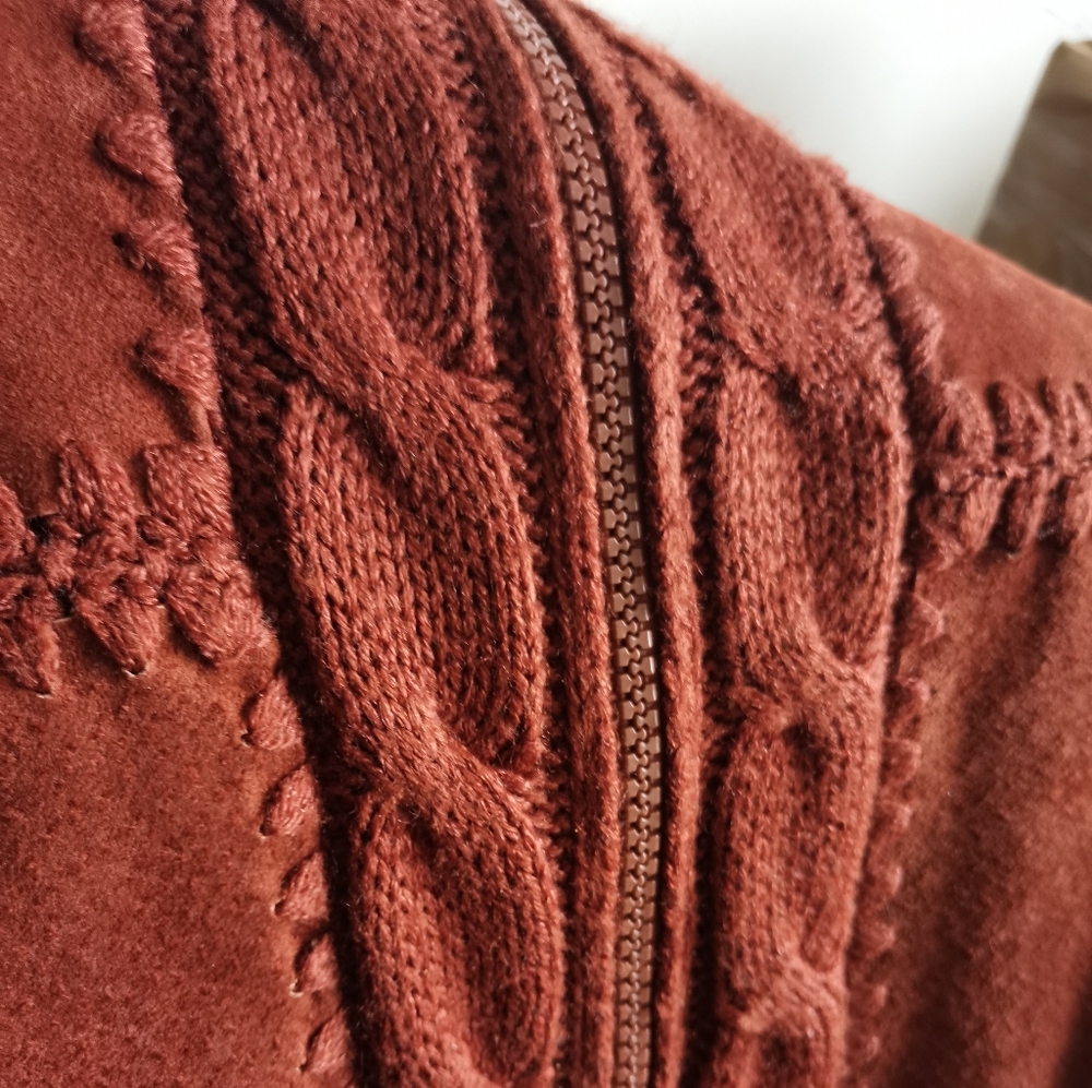Designer Original Studio Vest - Picture 4 of 4